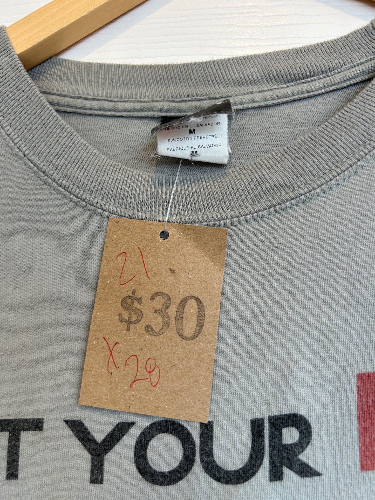 I met your mom on Craigslist tee