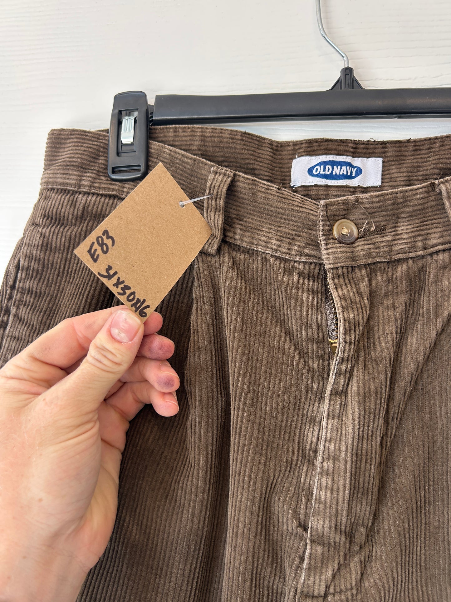 Old navy loose corduroy pants - 31