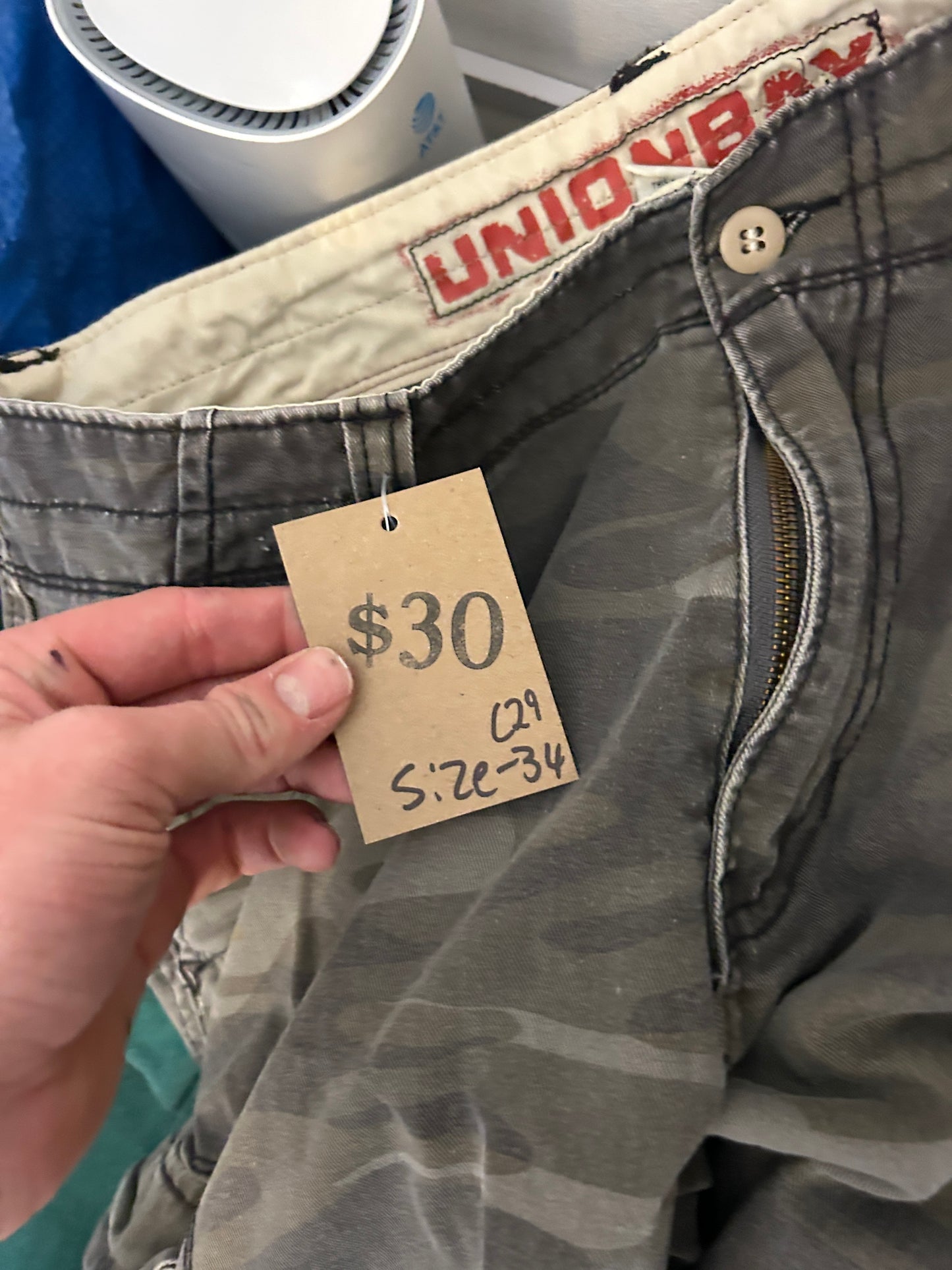 Union bay camo cargo shorts - 34