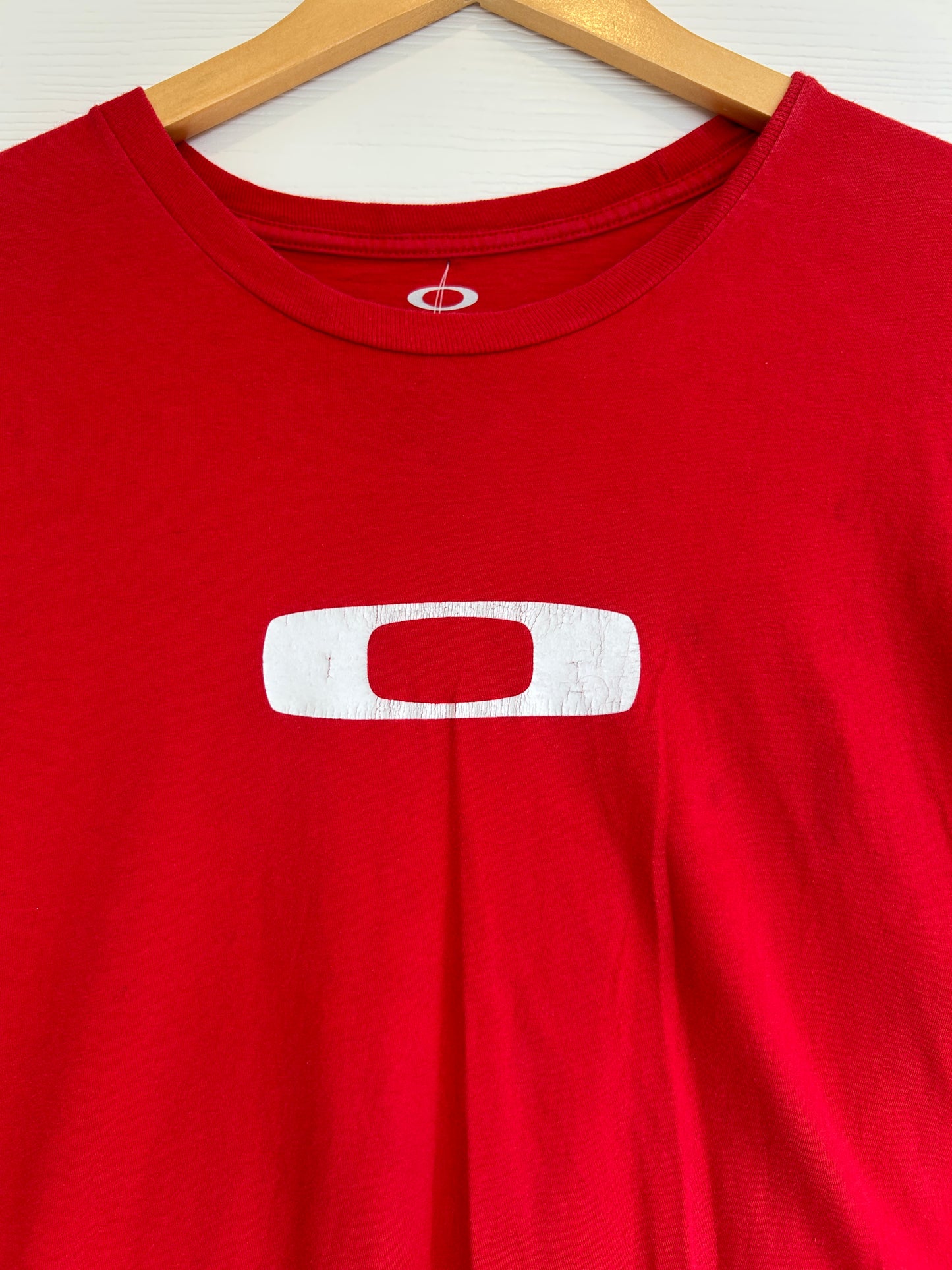 Oakley tee