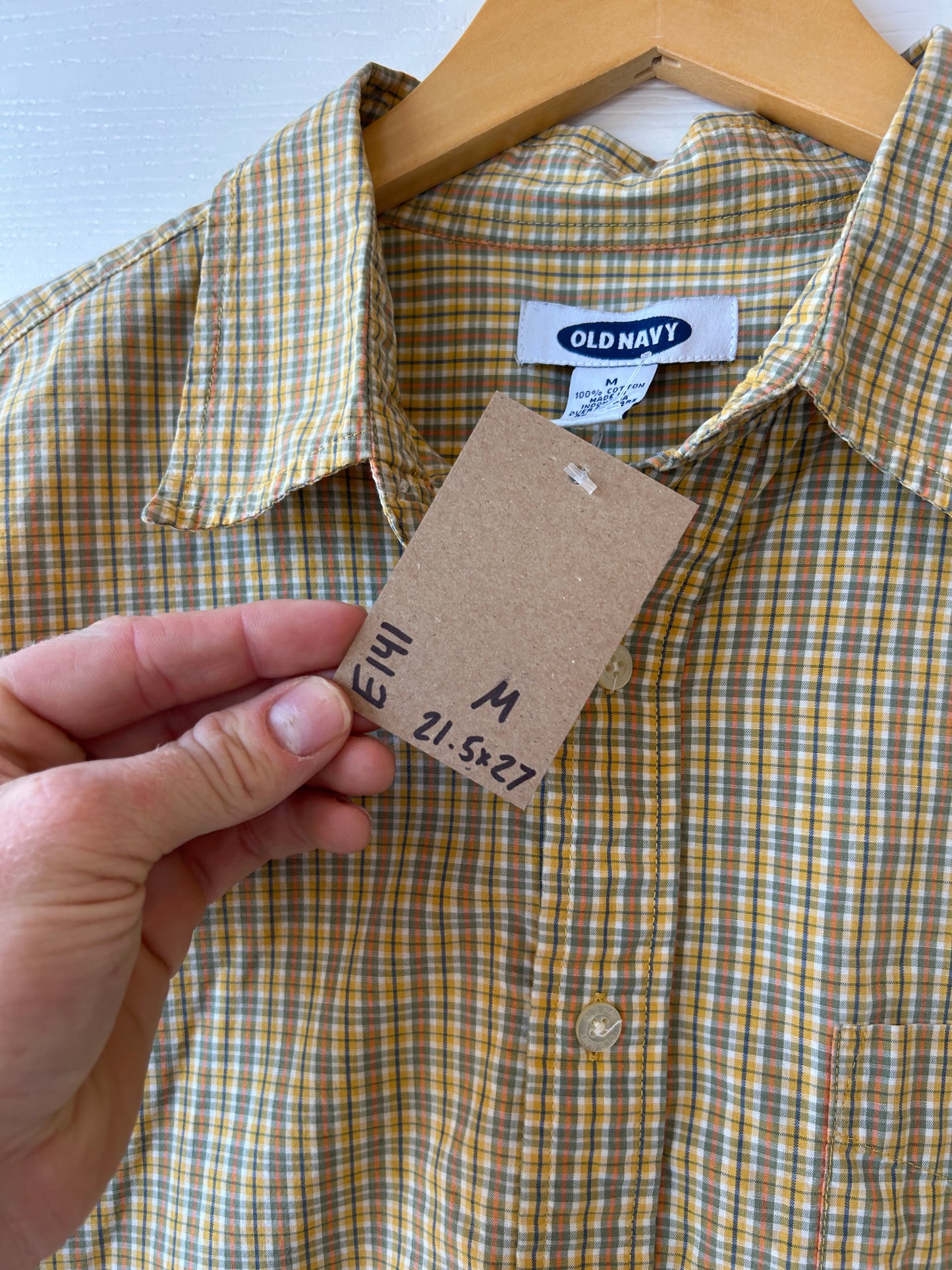 Old navy button up - M
