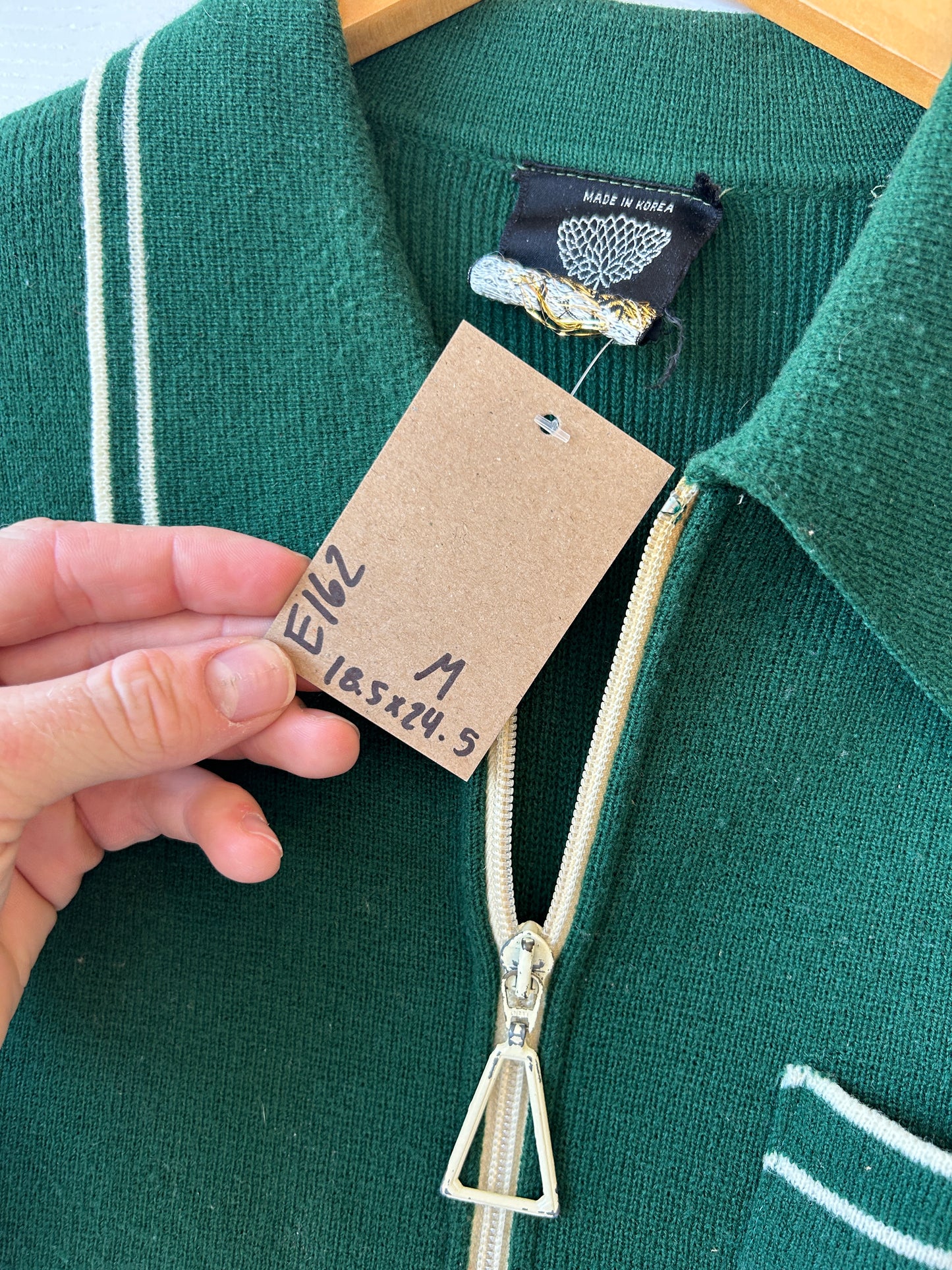 Green knit zipup - M