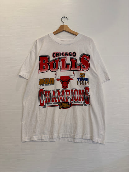 Bulls championship tee - XL