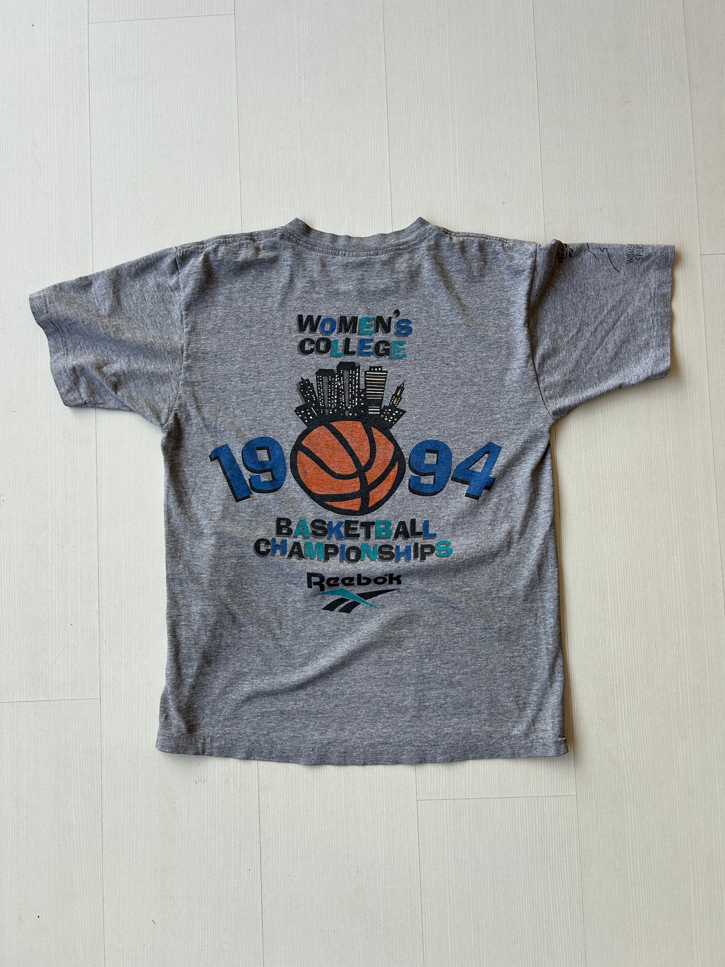 Vintage Reebok women’s college basketball Tee