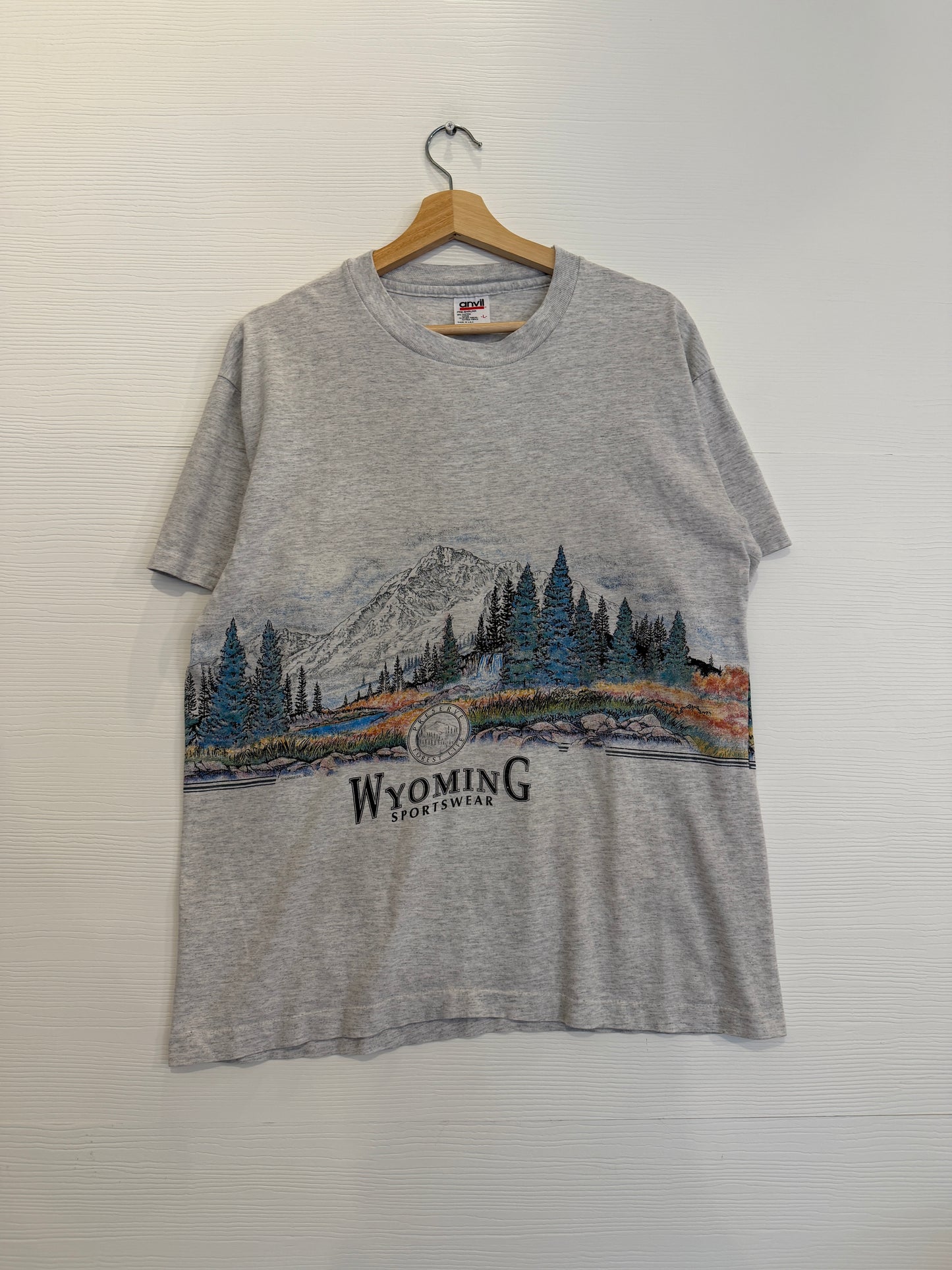 Wyoming nature tee - L