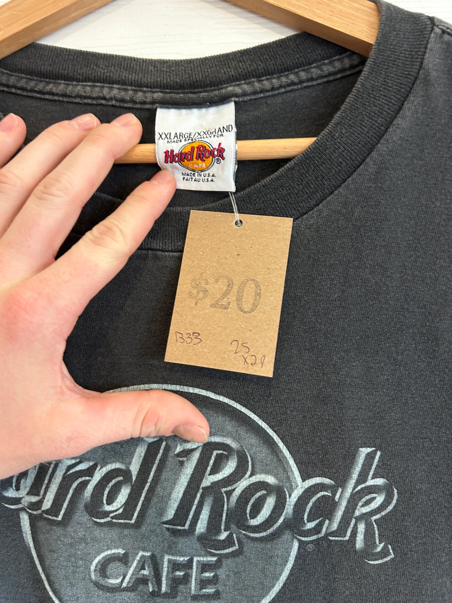 Hard rock tee