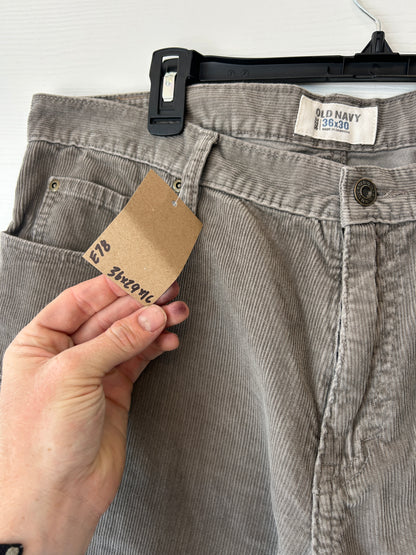 Old navy corduroy pants - 36