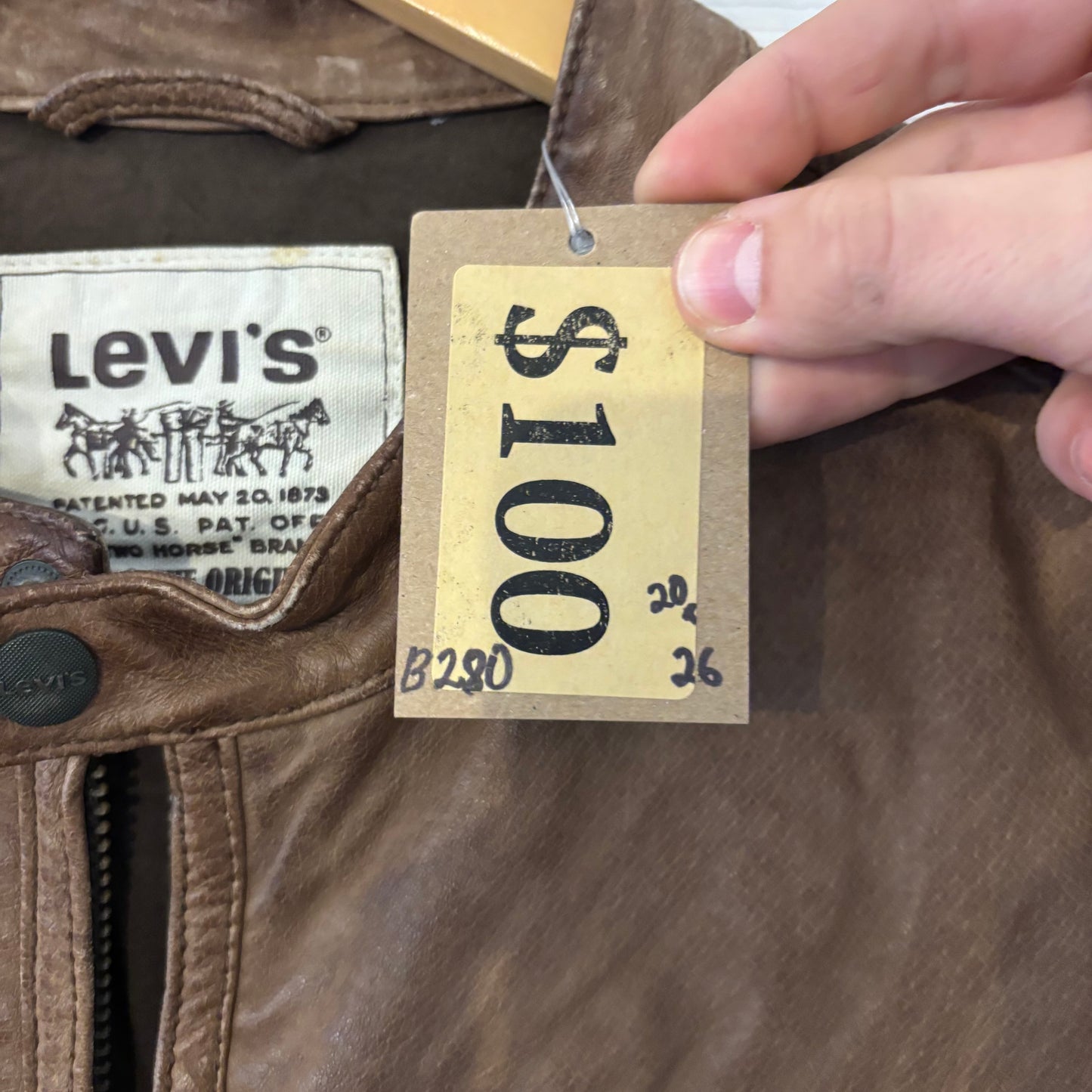 Vintage Levi’s Brown Cropped Leather Jacket - L
