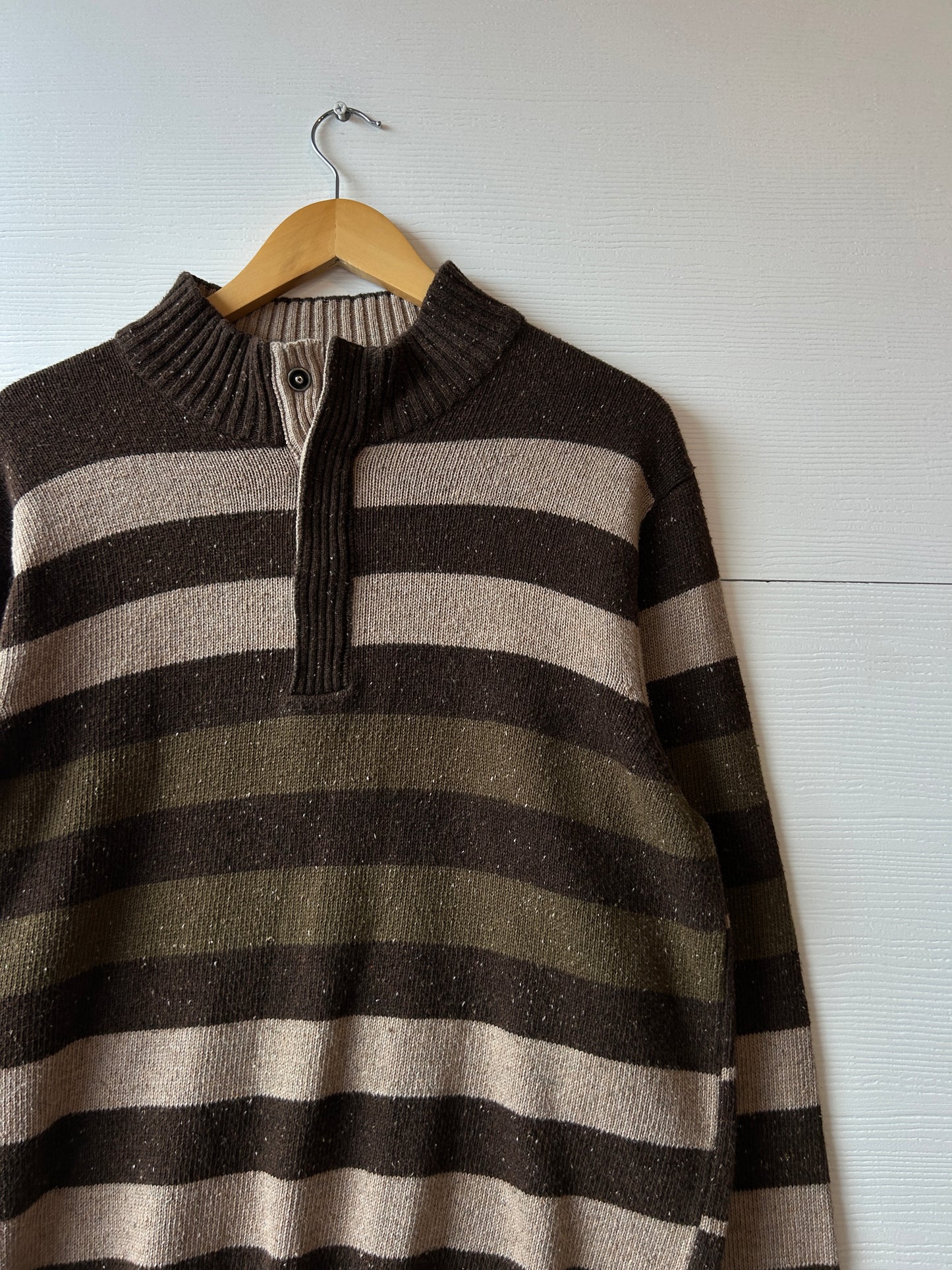 Striped golf sweater - L