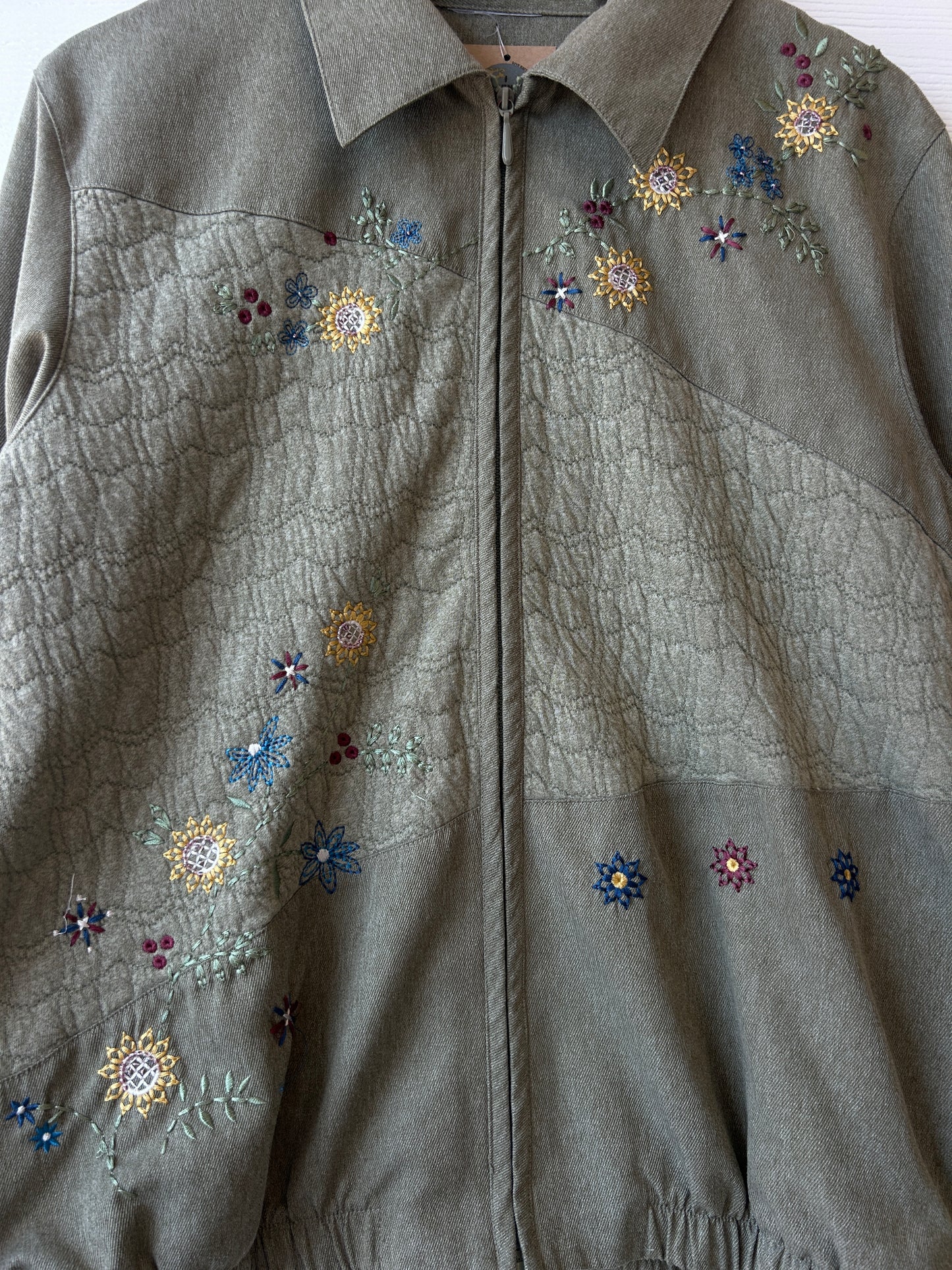 Embroidered flower zipup - L
