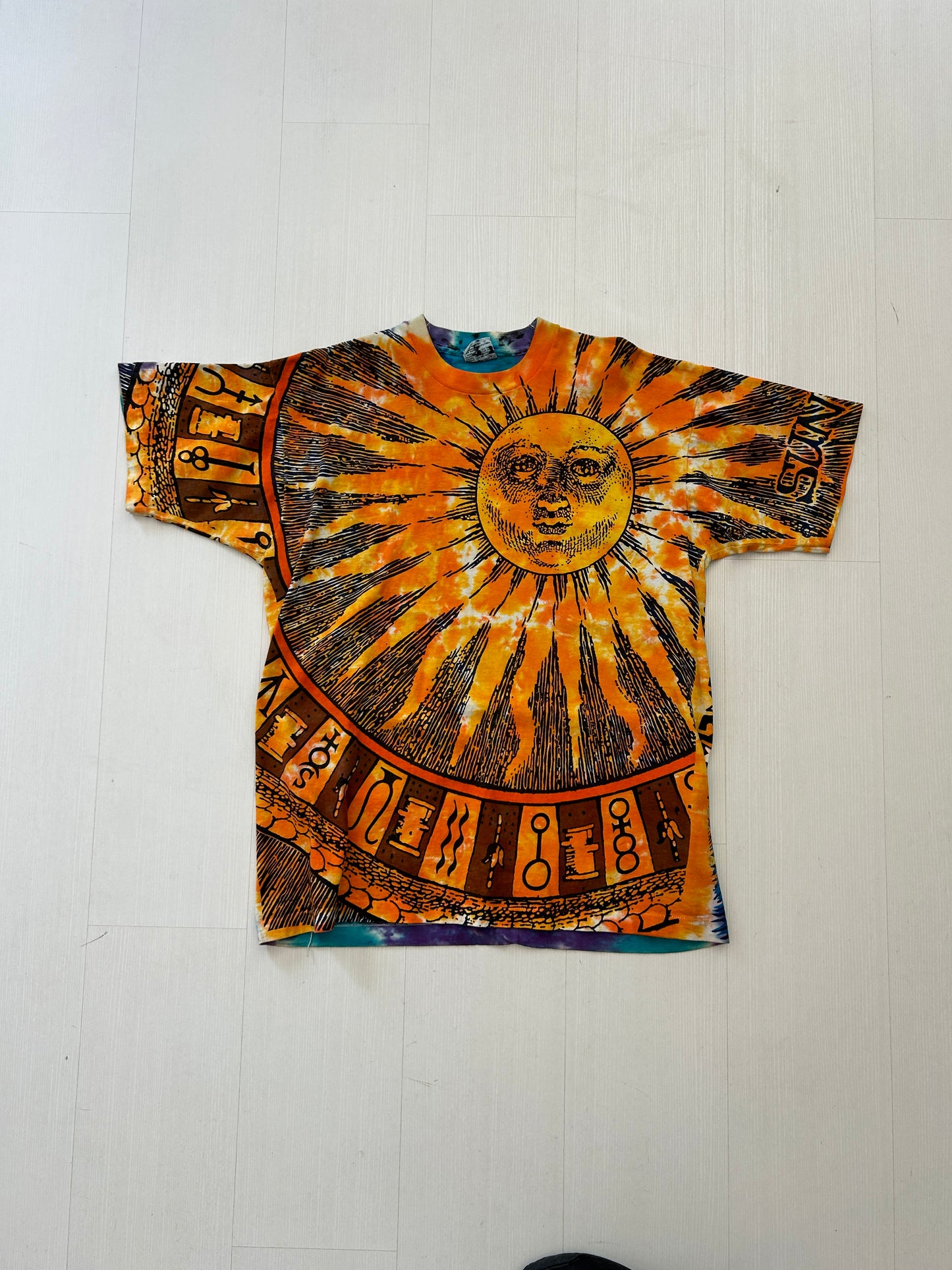 Vintage Liquid blue sun/moon tee